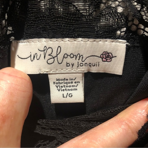 In Bloom by Jonquil black Camisole spaghetti straps with racerback lace L - Picture 3 of 6